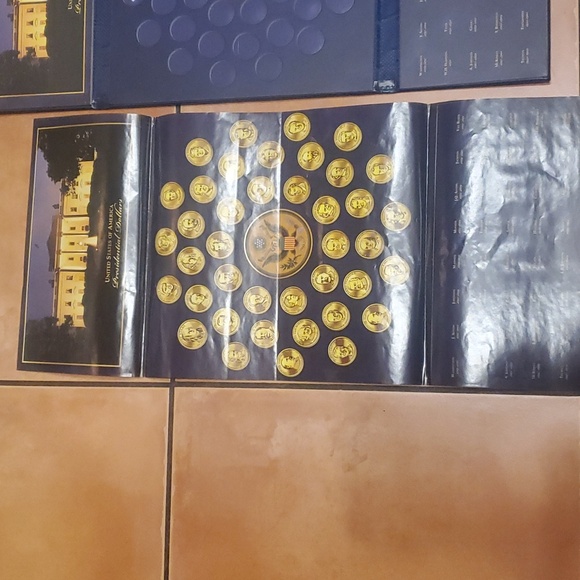 Set of 2 World Reserve Moneyary Exchange US Presidential Dollars Display Ledger - Picture 4 of 4